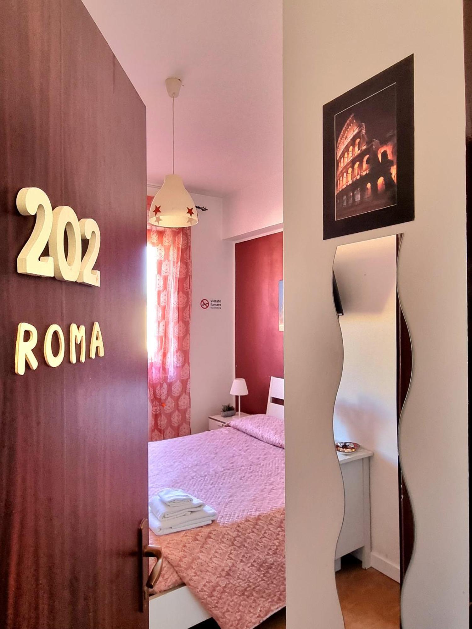 B&B Italo House Opera Extérieur photo